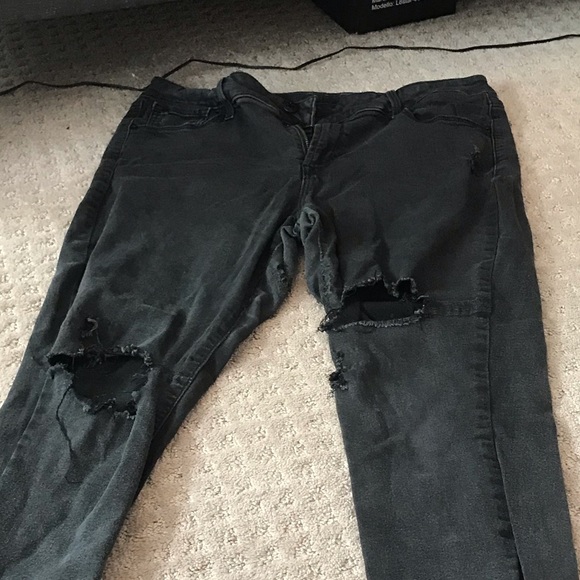 black ripped jeans - Picture 1 of 4